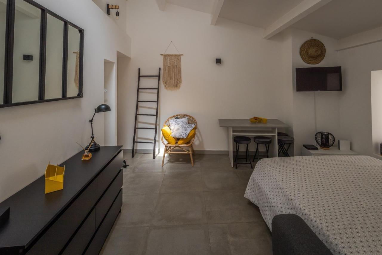 Appartement Terrasse Climatise Calme En Centre-Ville リル・シュル・ラ・ソルギュ エクステリア 写真