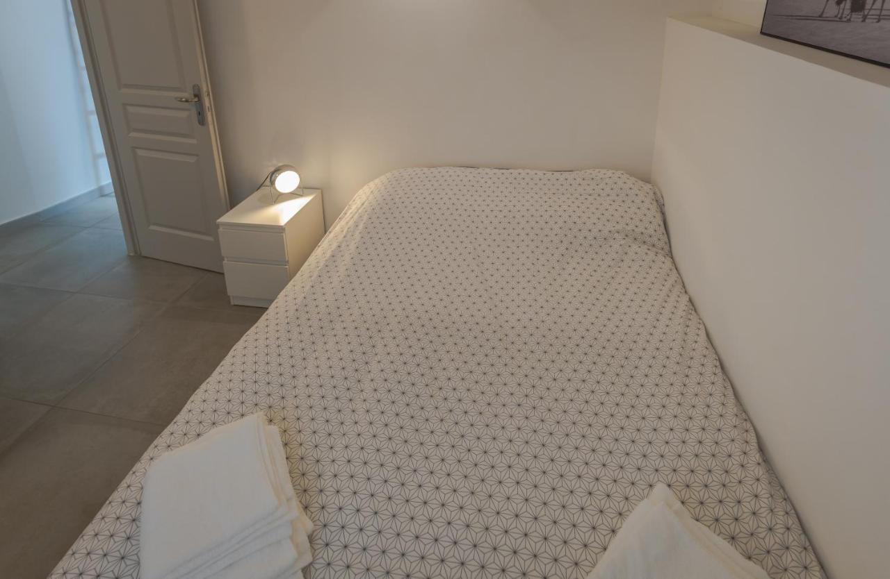 Appartement Terrasse Climatise Calme En Centre-Ville リル・シュル・ラ・ソルギュ エクステリア 写真